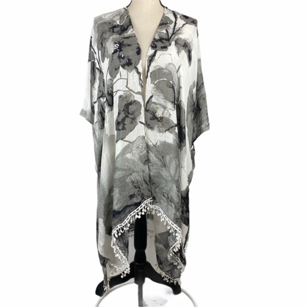 Nicole Miller Lightweight Watercolor Kimono OS